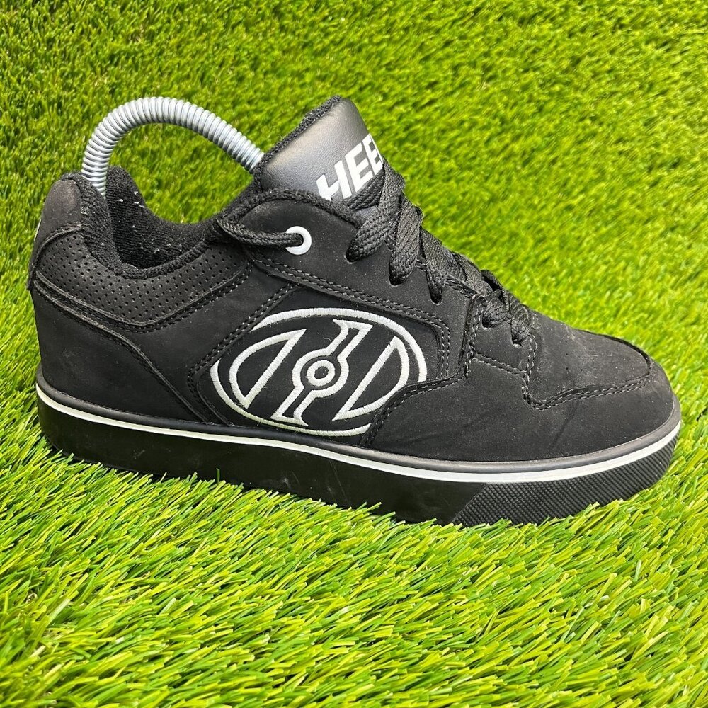 Heelys Motion Plus Boys Size 7Y Black White Walking Skate Shoes Sneakers